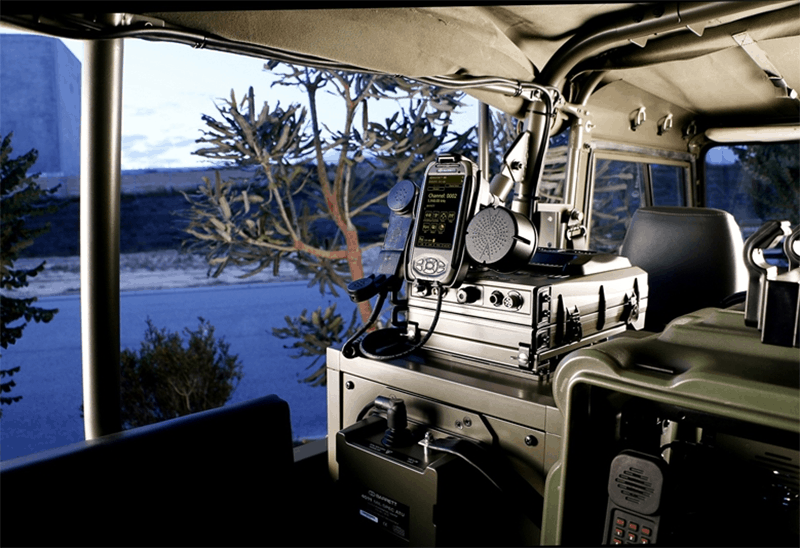 Barrett PRC-4090 SDR Military radio setup in Landrover